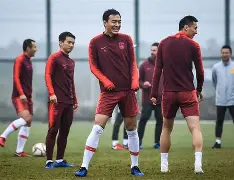 意外！国足踢东亚杯23人名单官宣，王大雷无缘+高洪波进教练组