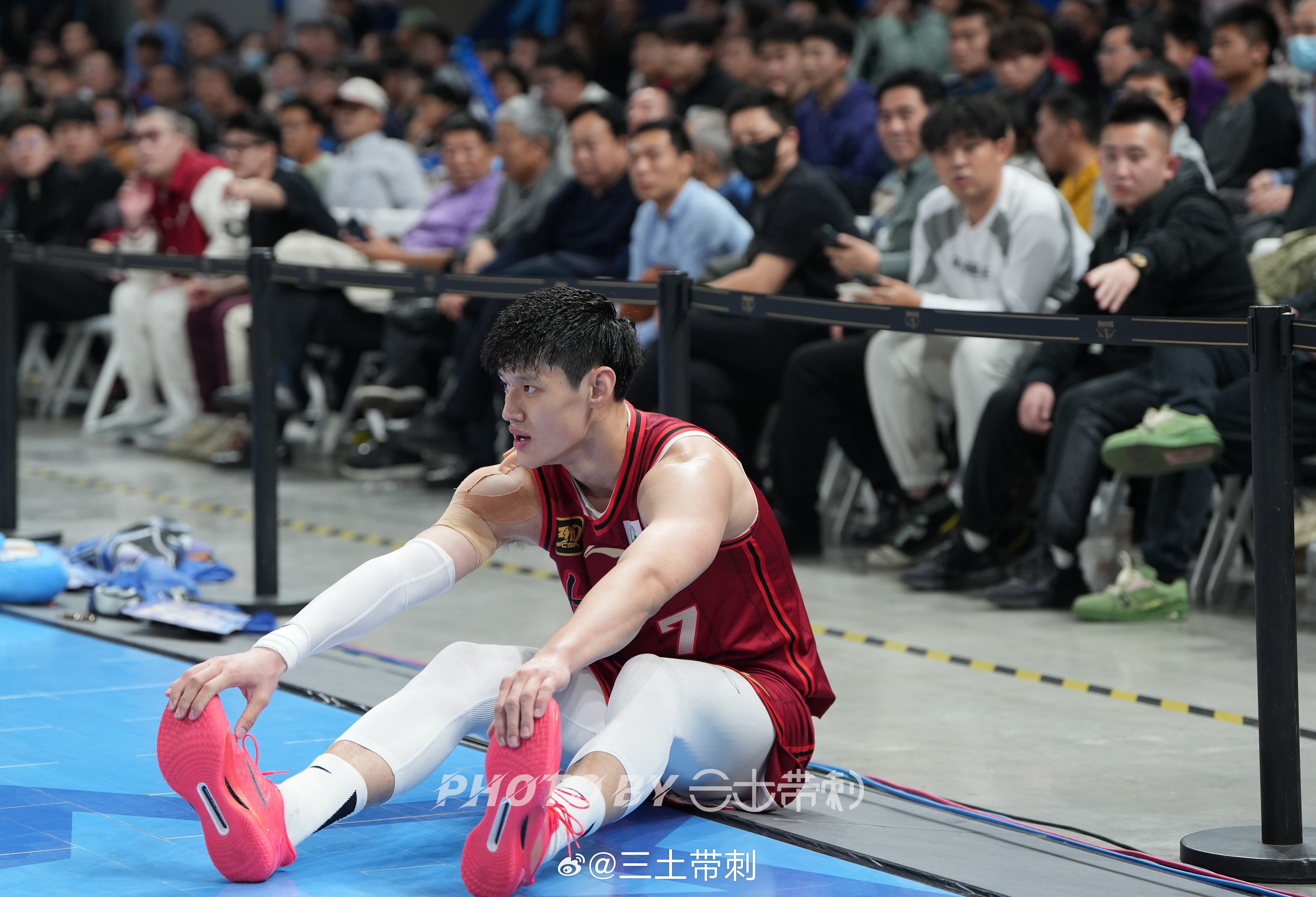 男篮亚预赛集锦回顾：曾凡博14分8篮板，中国大胜关岛