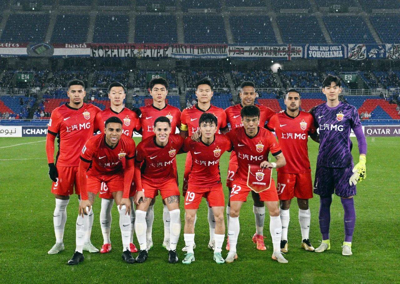包含中超-蒯纪闻两送助攻海港3-1亚泰联赛4连胜的词条