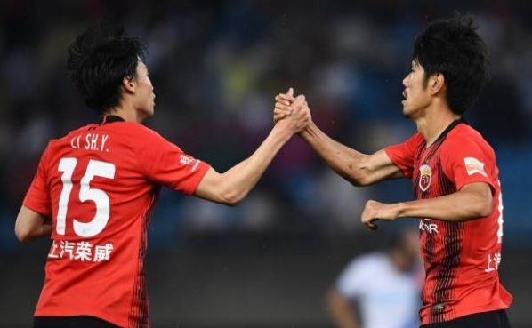 海港3-0大胜！中超半程大变天，国安35分夺冠，18岁新星射手榜第3